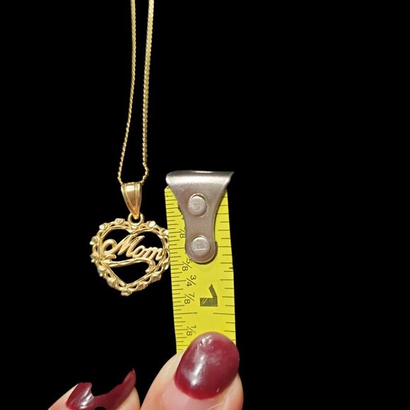 14k Gold Necklace 16” Chain w/Michael Anthony Mom 14K Pendant 2.4 Grams Total - Picture 8 of 11